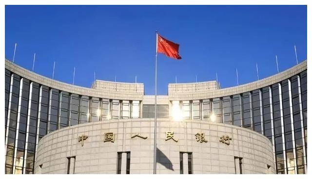 第五套人民币人物设定为毛泽东和周恩来，朱总理批复全部为毛泽东