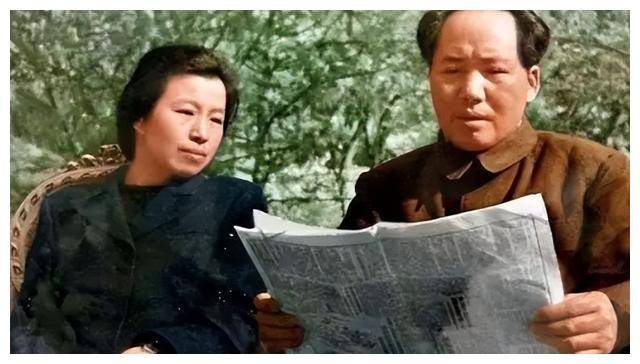 第五套人民币人物设定为毛泽东和周恩来，朱总理批复全部为毛泽东