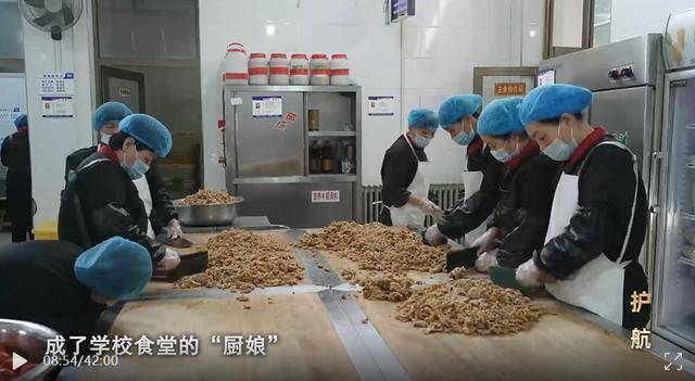 千万经费吃进学生嘴里的不足60%，中学校长抗拒不了的诱惑