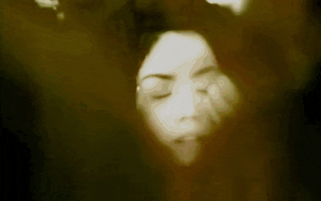 娱乐圈最红的女人，56岁了！